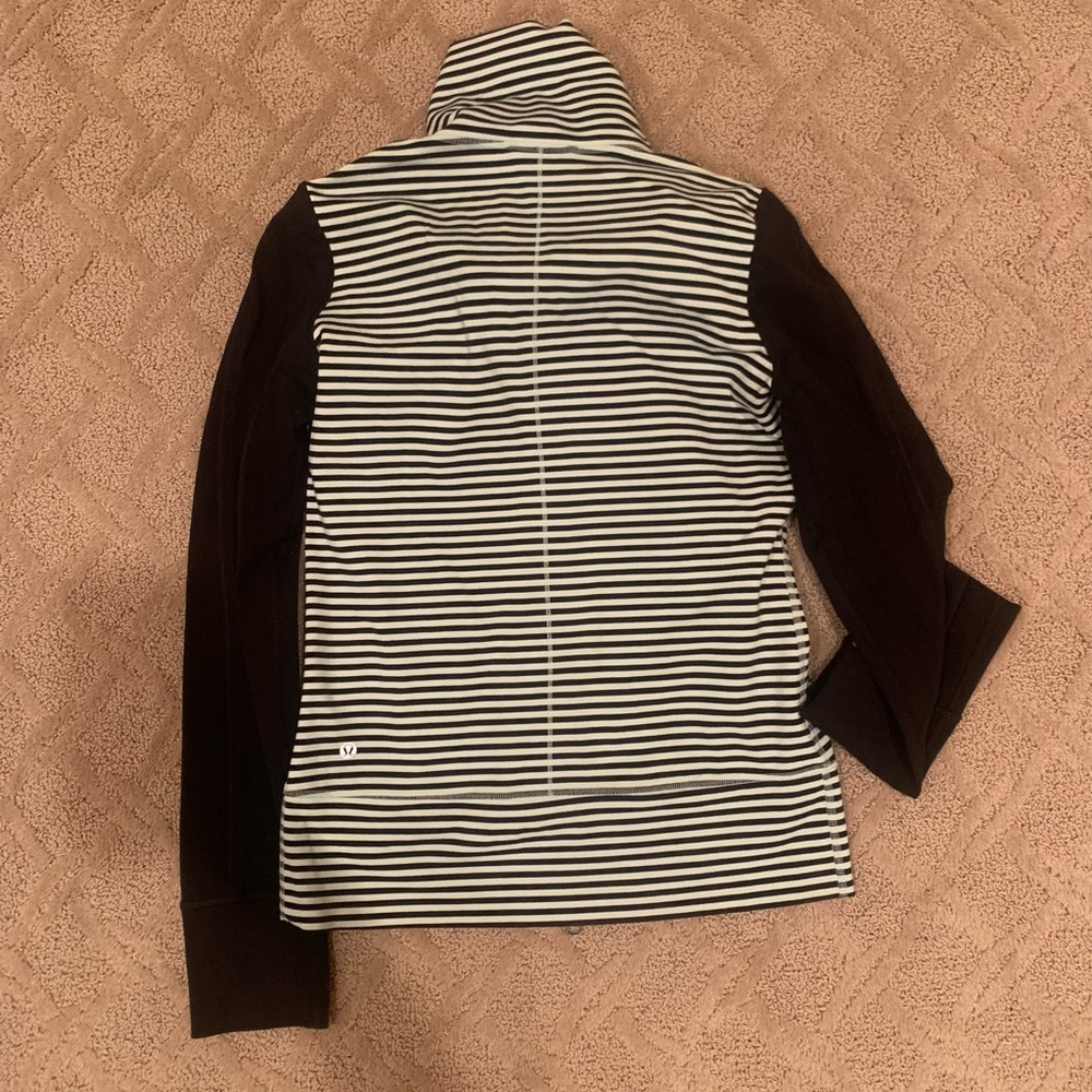 LuLuLemon Jacket - Picture 3 of 3